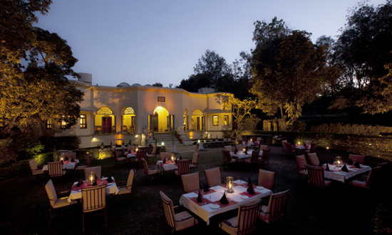 Property-review-1559-AD-Restaurant-Udaipur-www.rahagiri.com_